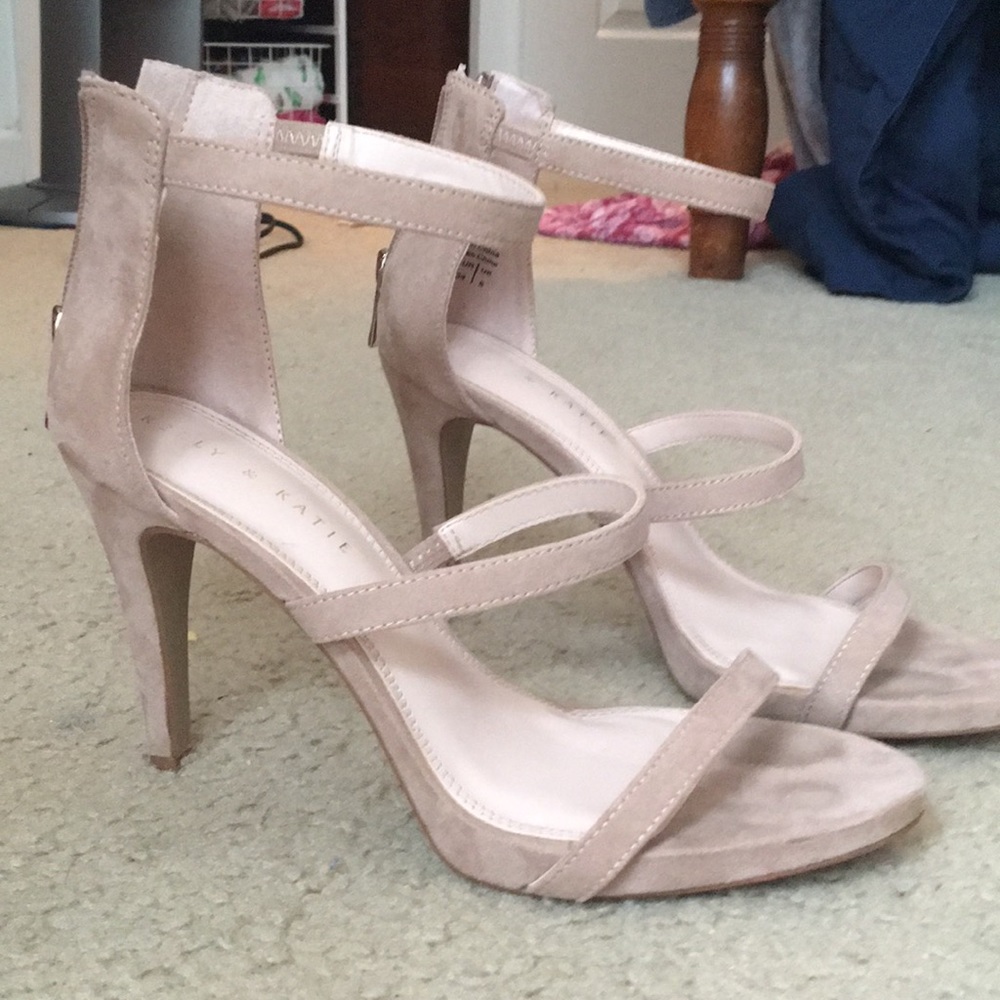 tan heels with zipper on ankle